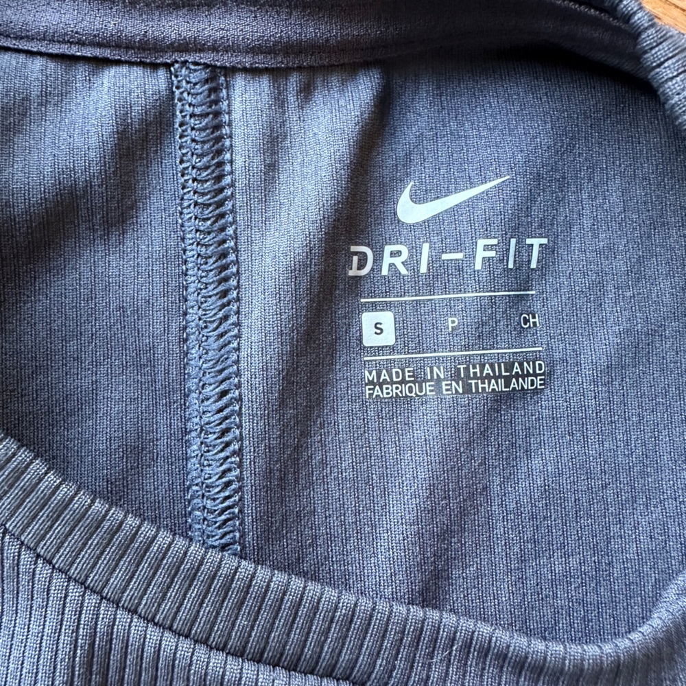 Nike Blue-Gray Dri-FIT twisted Ribbed cropped Tank - Picture 2 of 2